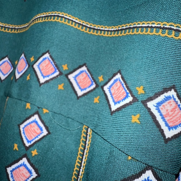 NWOT Green Shein Plus Size 2XL Dress Features Geometric Patterns Throughout - Picture 5 of 8